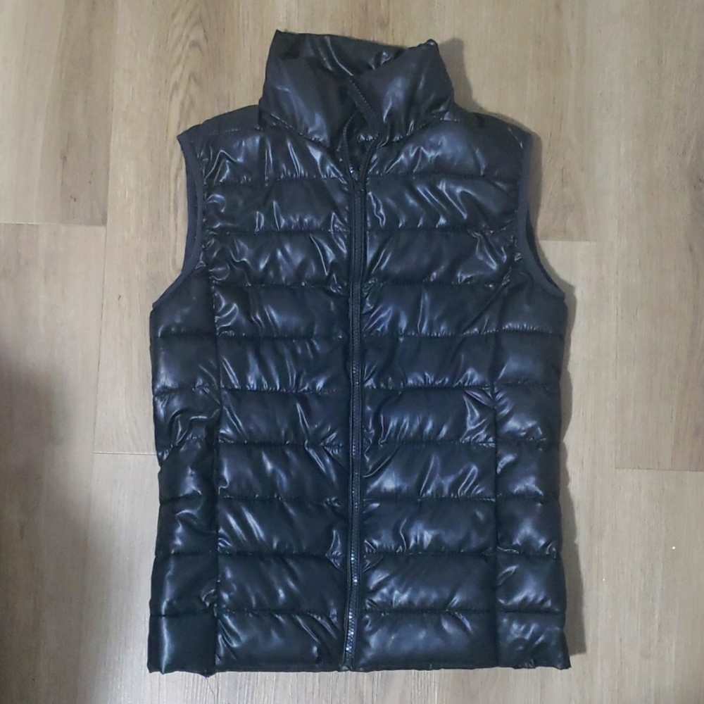 Cascade Black Puffer Vest